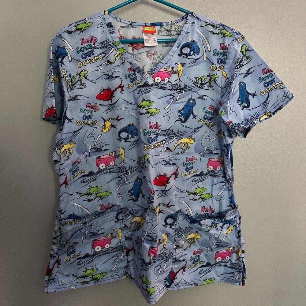Dr Seuss One Fish Two Fish Red Fish Blue Fish Scrub Top XL